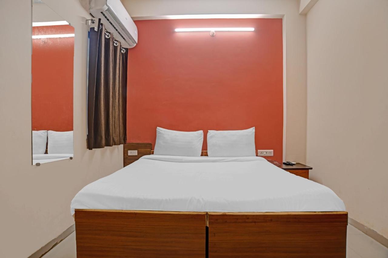 Collection O Sr Palace Hotel Indore